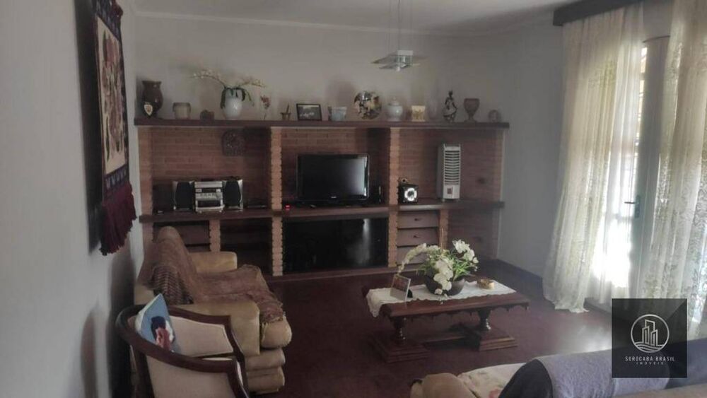 Sobrado à venda com 3 quartos, 332m² - Foto 1