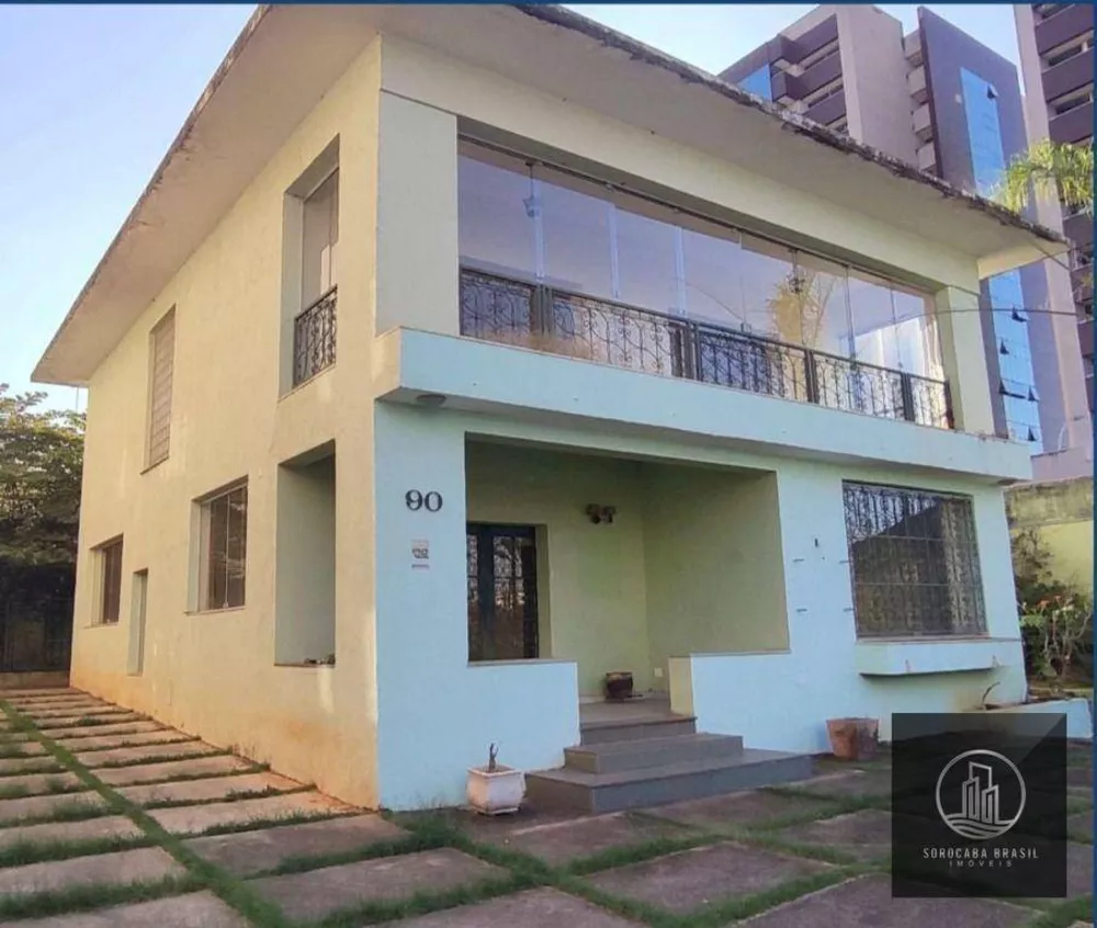 Sobrado à venda com 4 quartos, 318m² - Foto 1