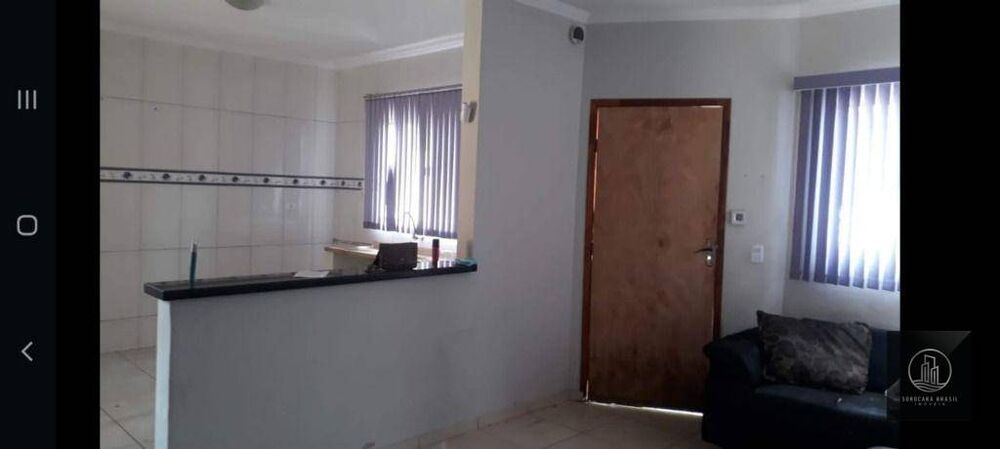 Casa à venda com 2 quartos, 75m² - Foto 2