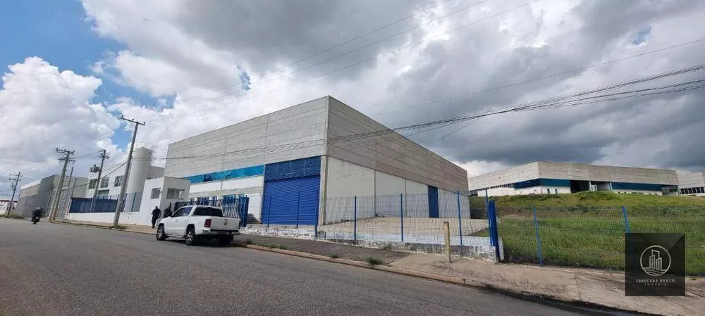 Depósito-Galpão-Armazém para alugar, 2500m² - Foto 1