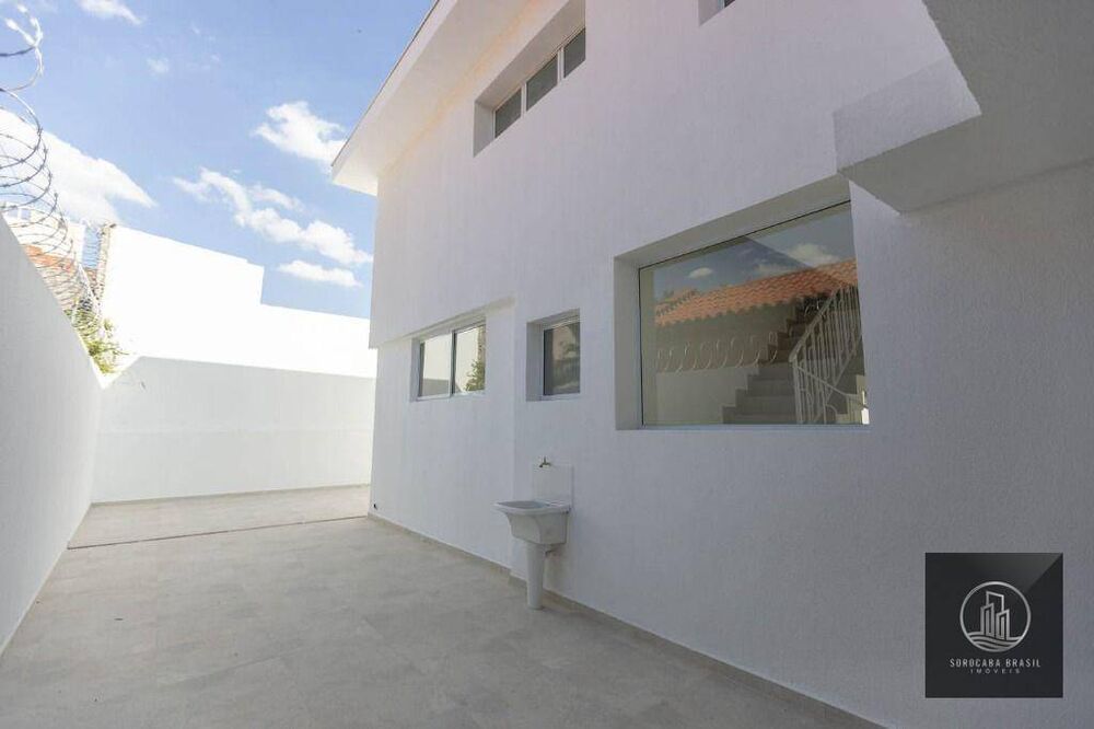 Sobrado à venda e aluguel com 4 quartos, 240m² - Foto 32