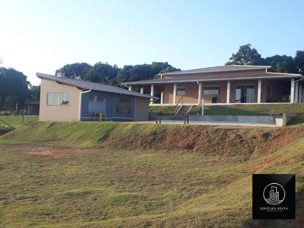 Chácara, 3 quartos, 2100 m² - Foto 1