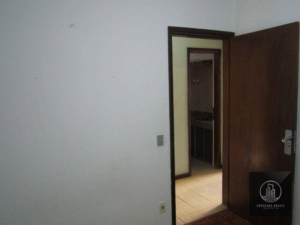 Casa para alugar com 6 quartos, 320m² - Foto 2