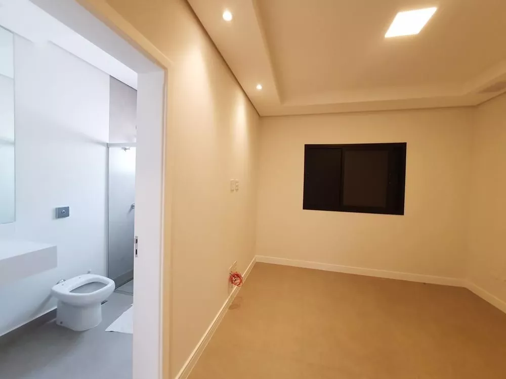 Sobrado à venda com 5 quartos, 400m² - Foto 4