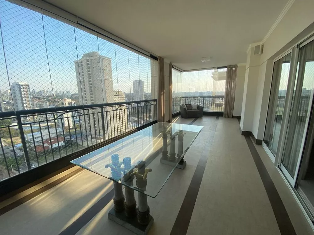 Apartamento, 3 quartos, 247 m² - Foto 1