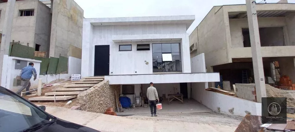 Casa de Condomínio à venda com 3 quartos, 200m² - Foto 1