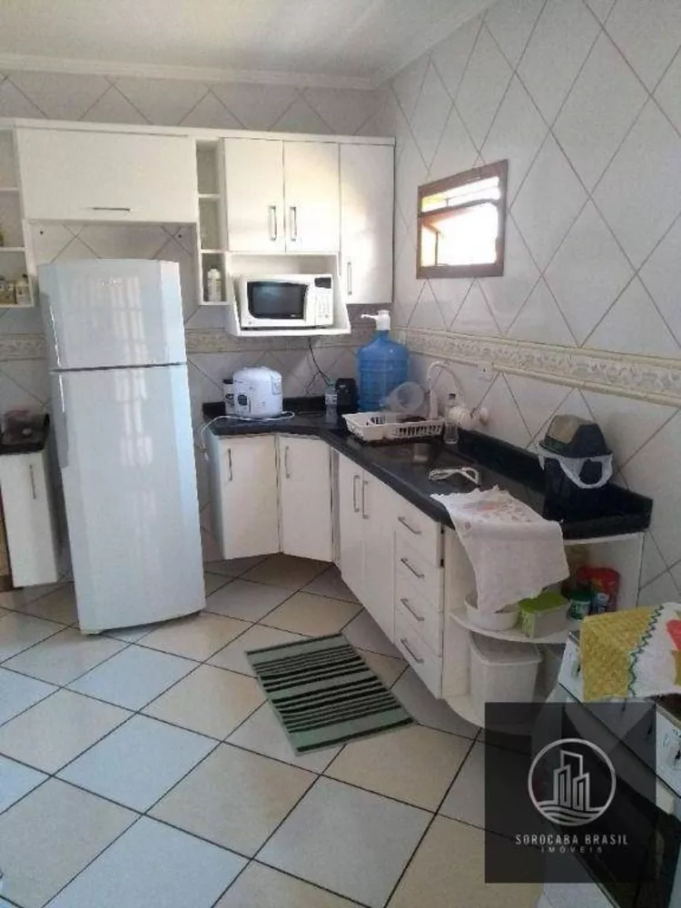 Casa à venda com 3 quartos, 200m² - Foto 2