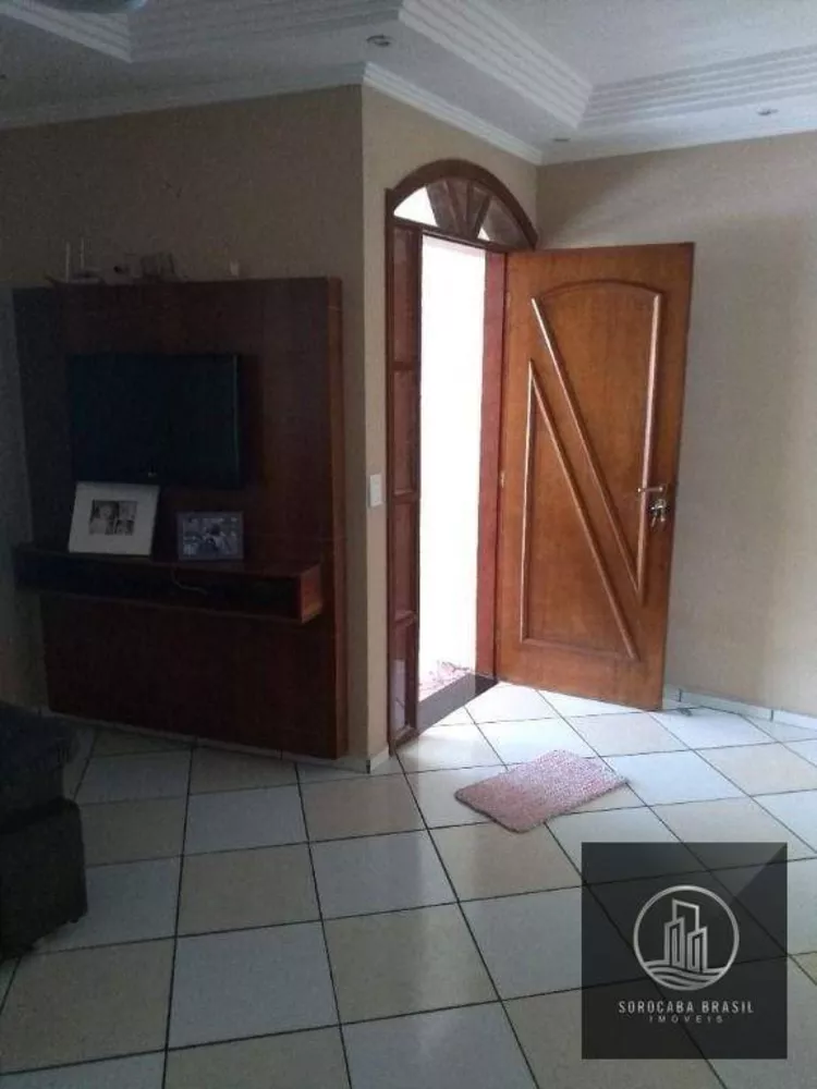 Casa à venda com 3 quartos, 200m² - Foto 1