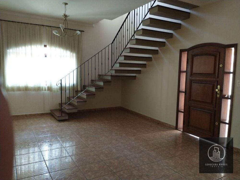 Casa, 3 quartos, 251 m² - Foto 2