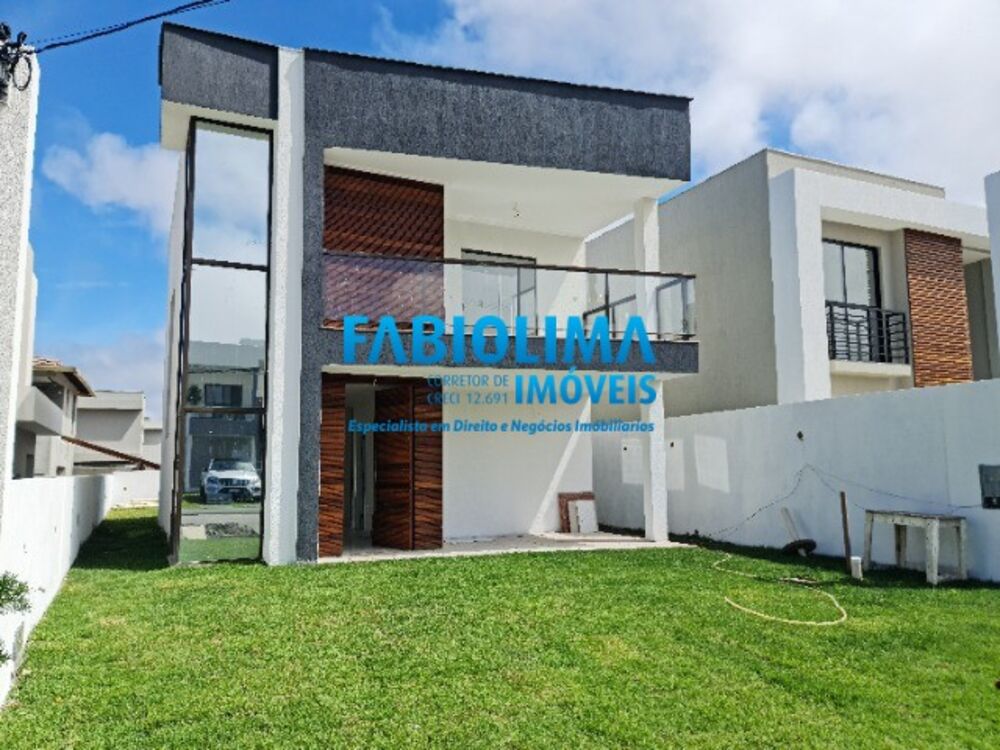 Casa de Condomínio à venda com 4 quartos, 250m² - Foto 2