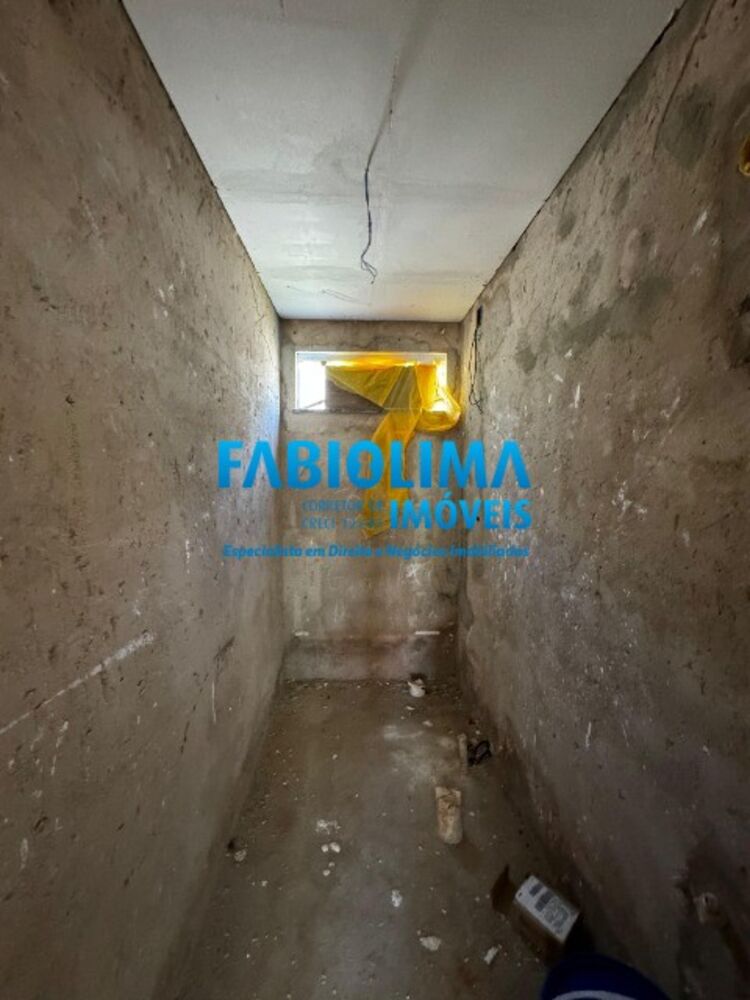 Casa de Condomínio à venda com 4 quartos, 271m² - Foto 4