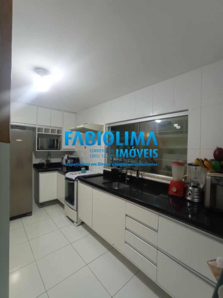 Casa de Condomínio à venda com 4 quartos, 260m² - Foto 4