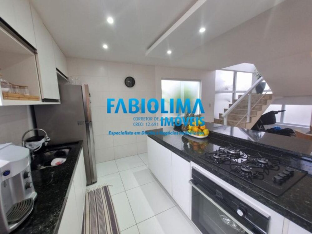 Casa de Condomínio à venda com 4 quartos, 220m² - Foto 13