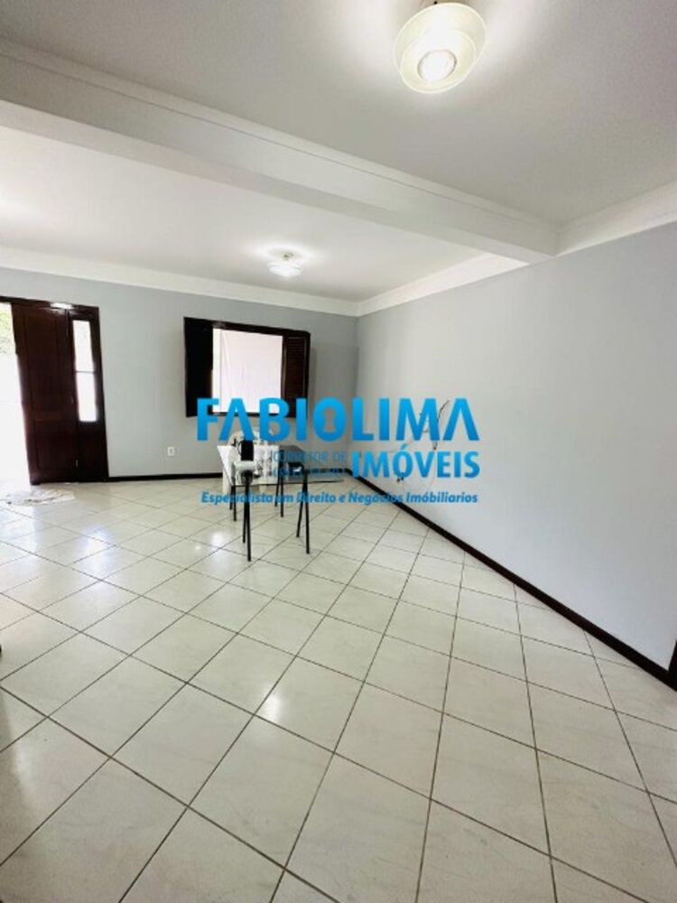 Casa à venda com 3 quartos, 500m² - Foto 10