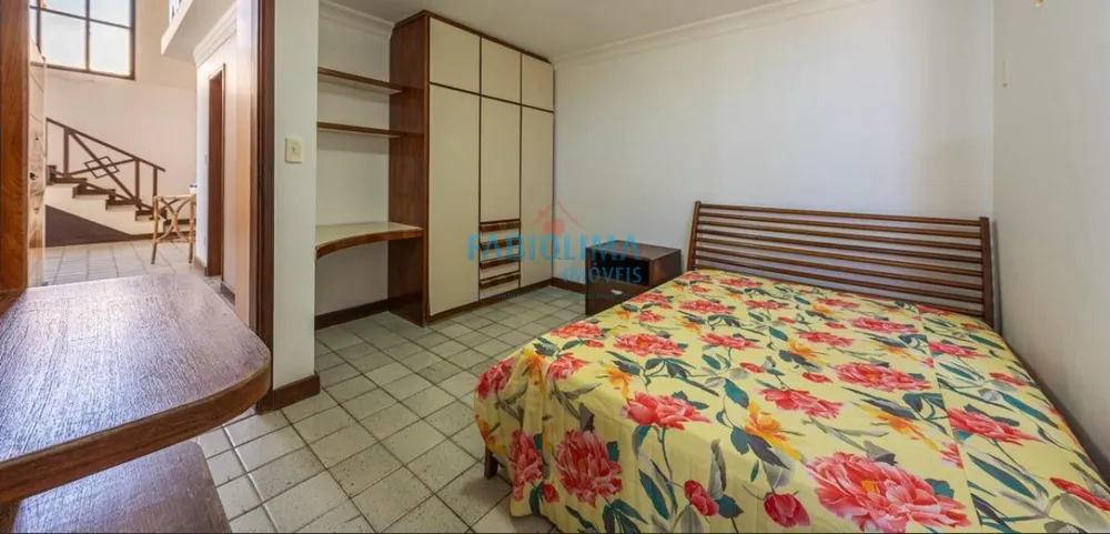 Casa, 5 quartos, 1000 m² - Foto 1