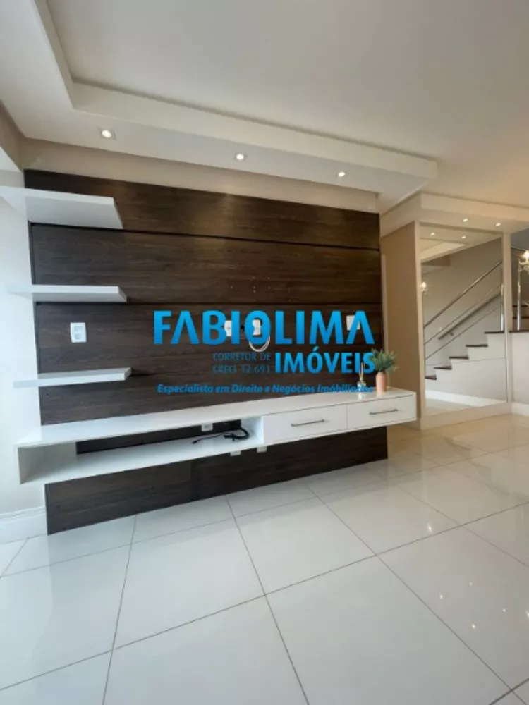 Apartamento, 3 quartos, 220 m² - Foto 1