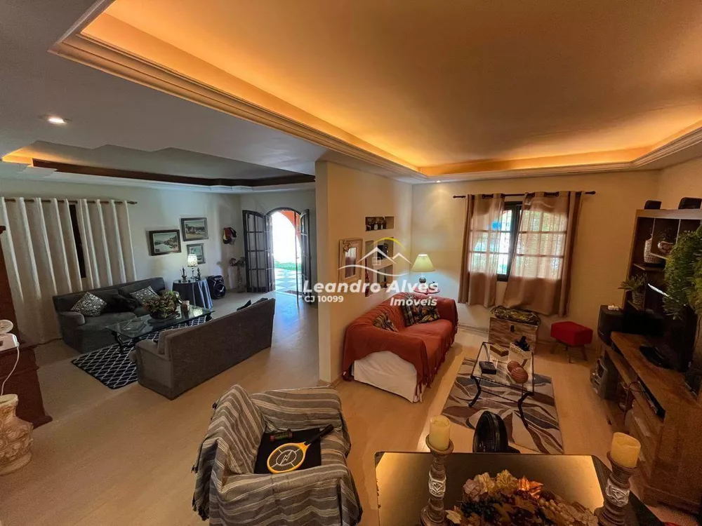 Casa, 4 quartos, 307 m² - Foto 3