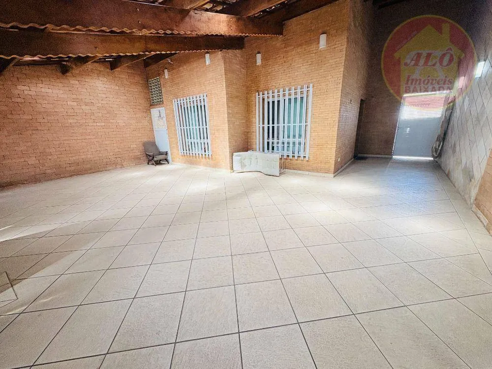 Casa, 4 quartos, 210 m² - Foto 1