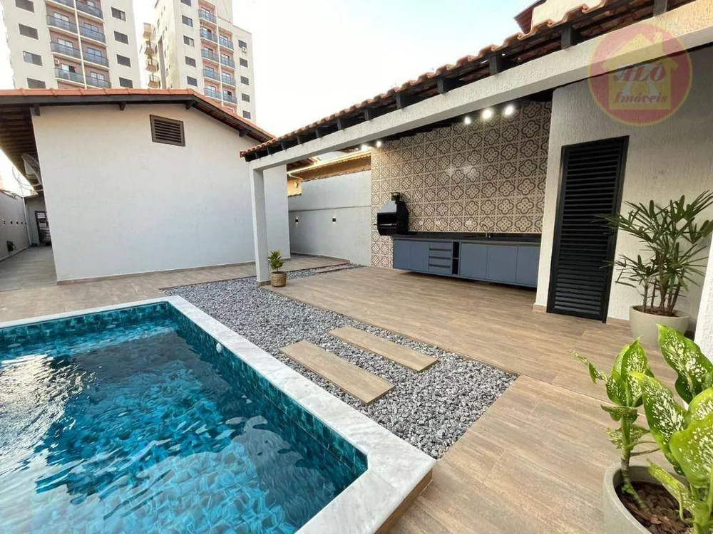 Casa, 4 quartos, 155 m² - Foto 1