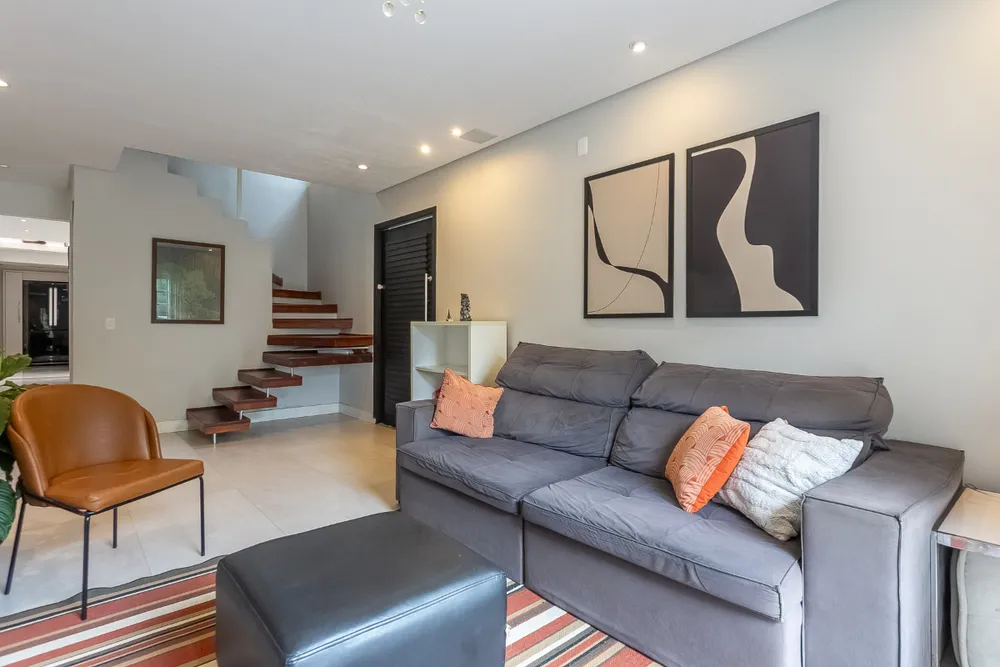 Sobrado, 3 quartos, 219 m² - Foto 1