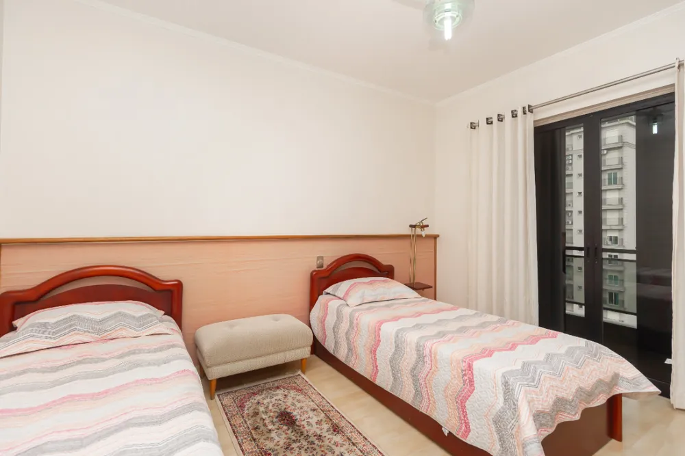 Apartamento, 3 quartos, 230 m² - Foto 2