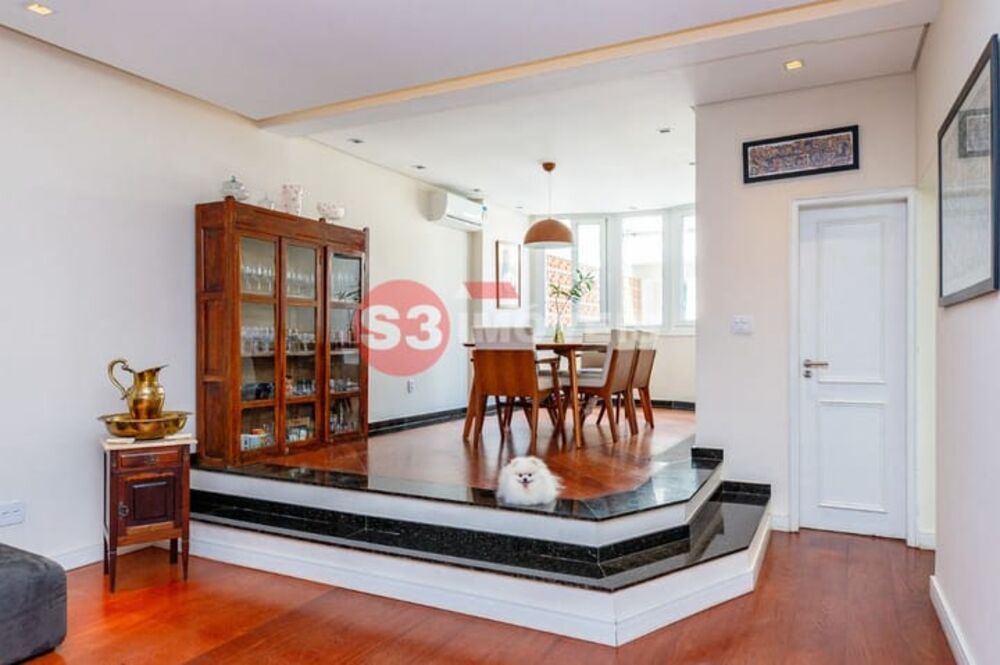 Casa, 4 quartos, 390 m² - Foto 1