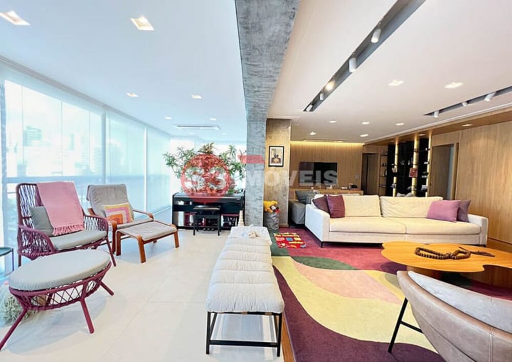 Apartamento à venda com 3 quartos, 226m² - Foto 4