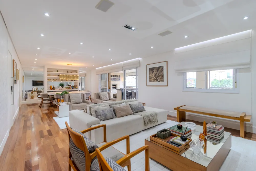 Apartamento, 3 quartos, 242 m² - Foto 1