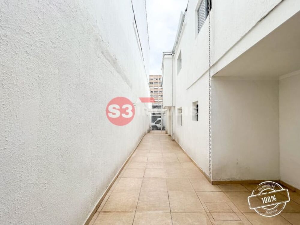 Casa à venda com 3 quartos, 180m² - Foto 8