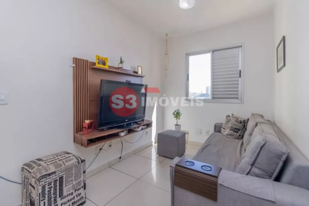 Apartamento à venda com 2 quartos, 64m² - Foto 2