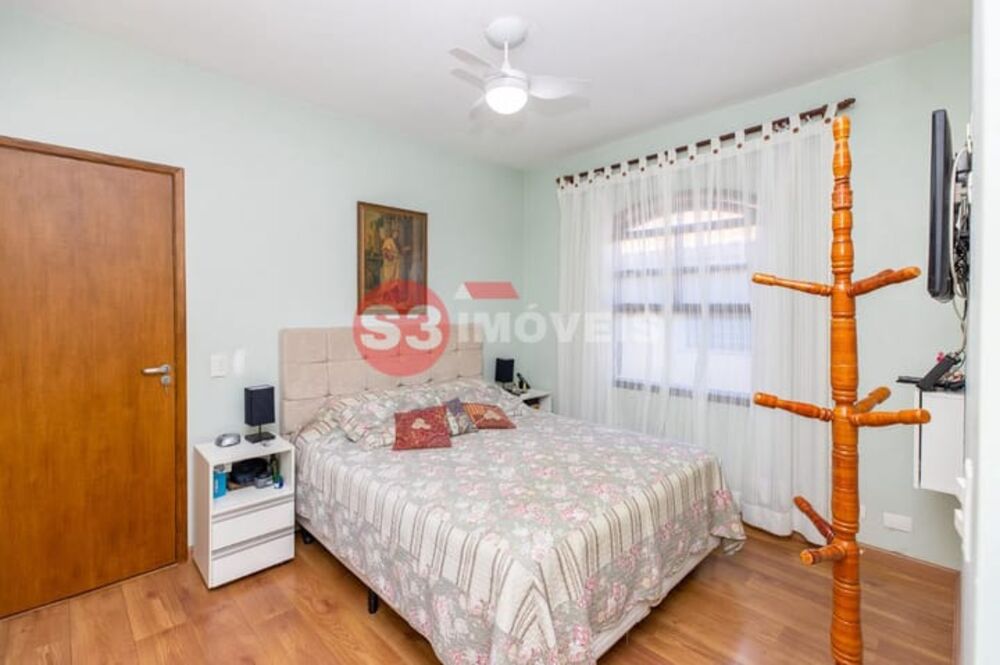 Casa, 4 quartos, 179 m² - Foto 1