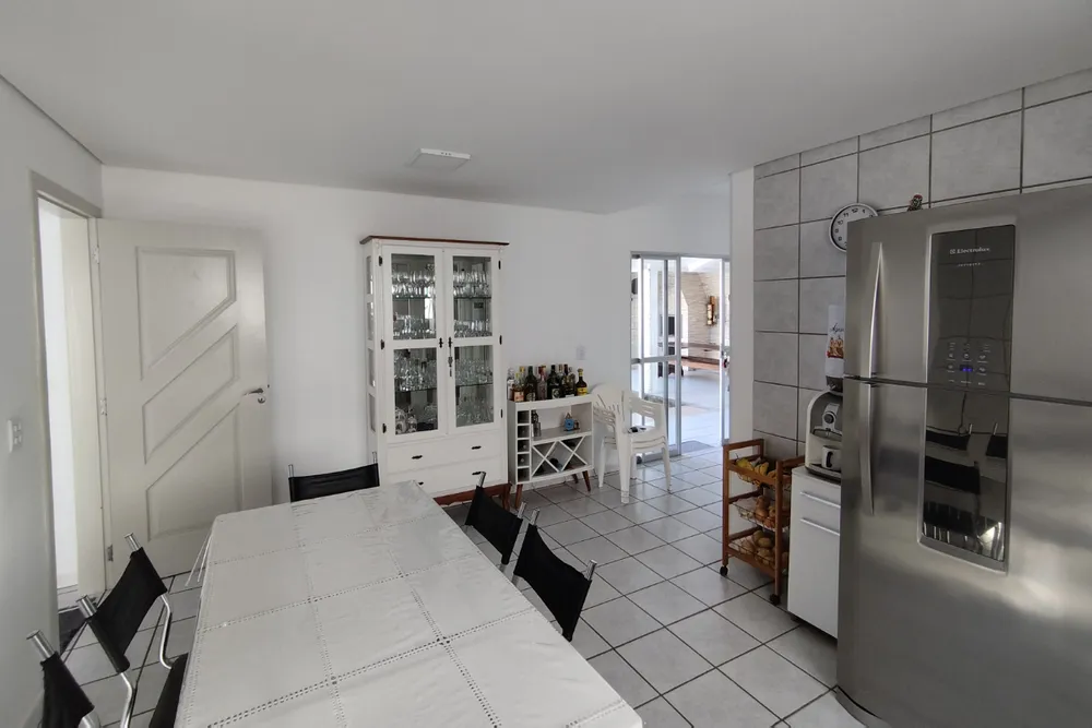 Casa, 3 quartos, 285 m² - Foto 2