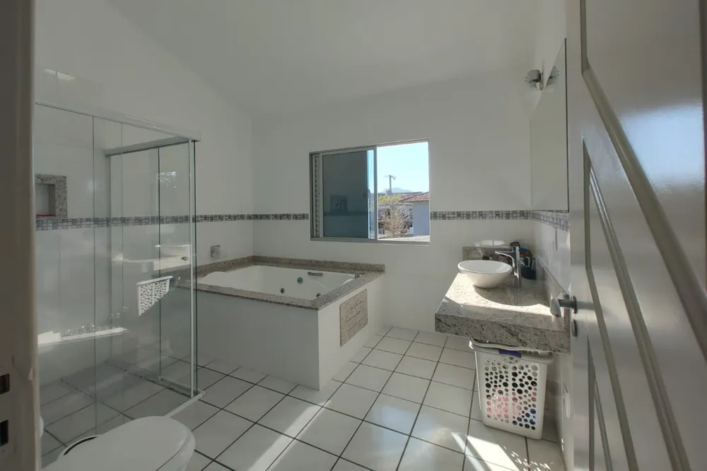 Casa, 3 quartos, 285 m² - Foto 4