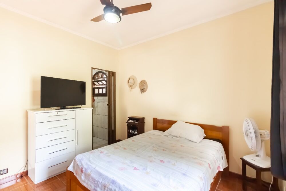 Casa, 4 quartos, 260 m² - Foto 1