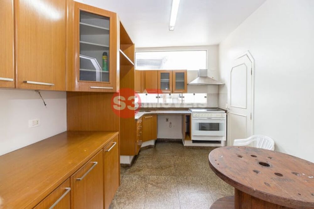 Casa, 4 quartos, 230 m² - Foto 2