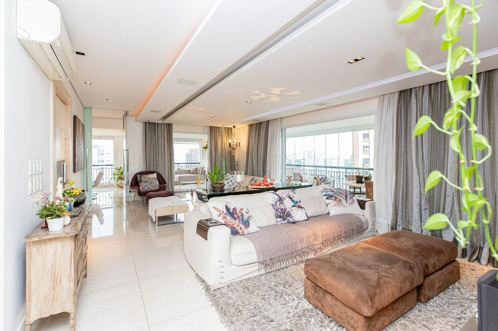 Apartamento, 3 quartos, 216 m² - Foto 2