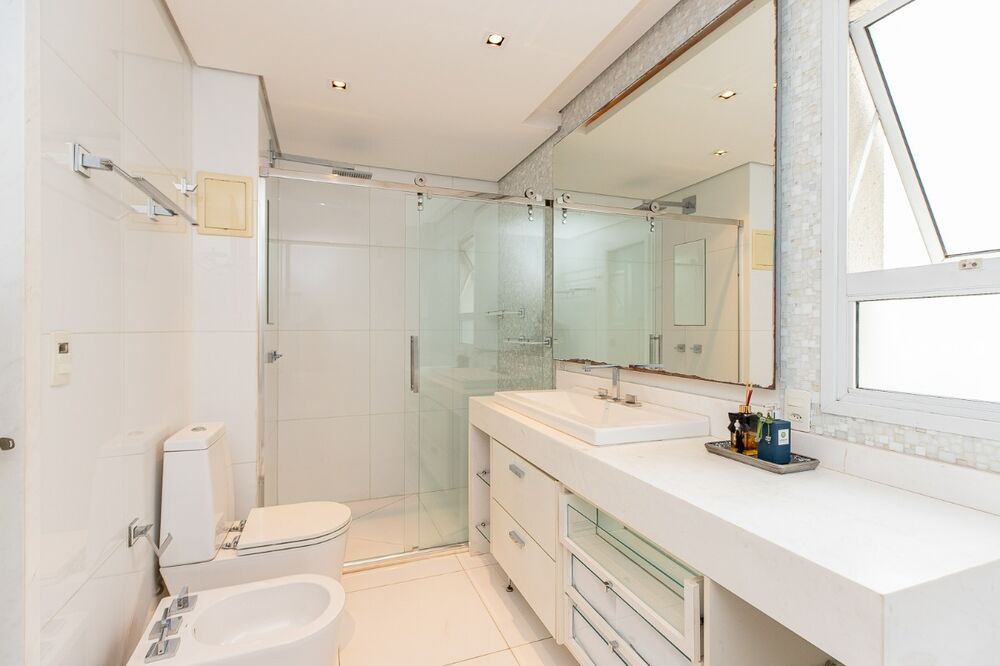 Apartamento, 3 quartos, 216 m² - Foto 1