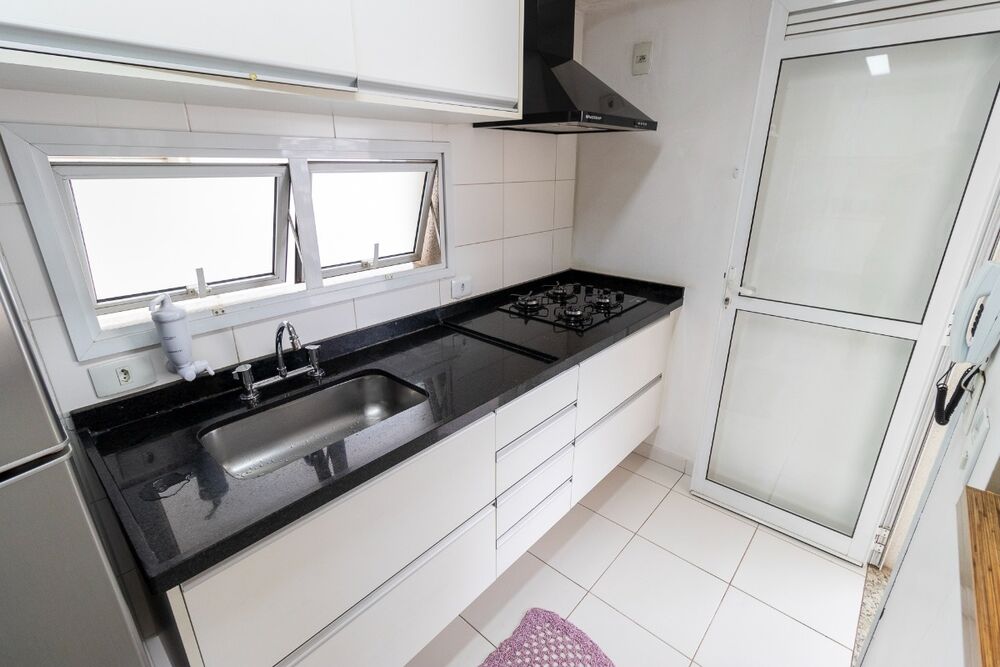 Apartamento à venda com 2 quartos, 108m² - Foto 2