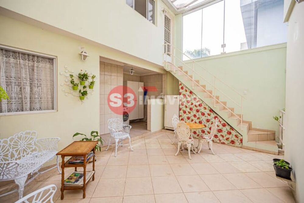 Casa à venda com 3 quartos, 240m² - Foto 3