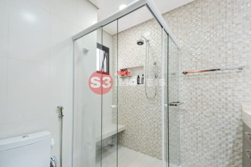 Casa à venda com 3 quartos, 244m² - Foto 3