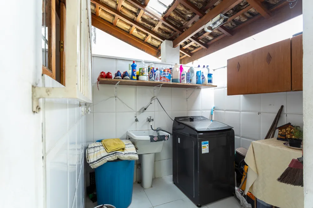 Casa, 4 quartos, 210 m² - Foto 2
