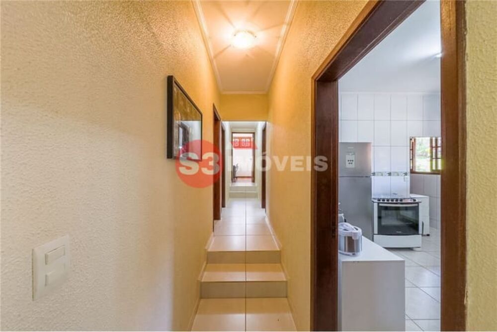 Casa de Condomínio à venda com 3 quartos, 379m² - Foto 4
