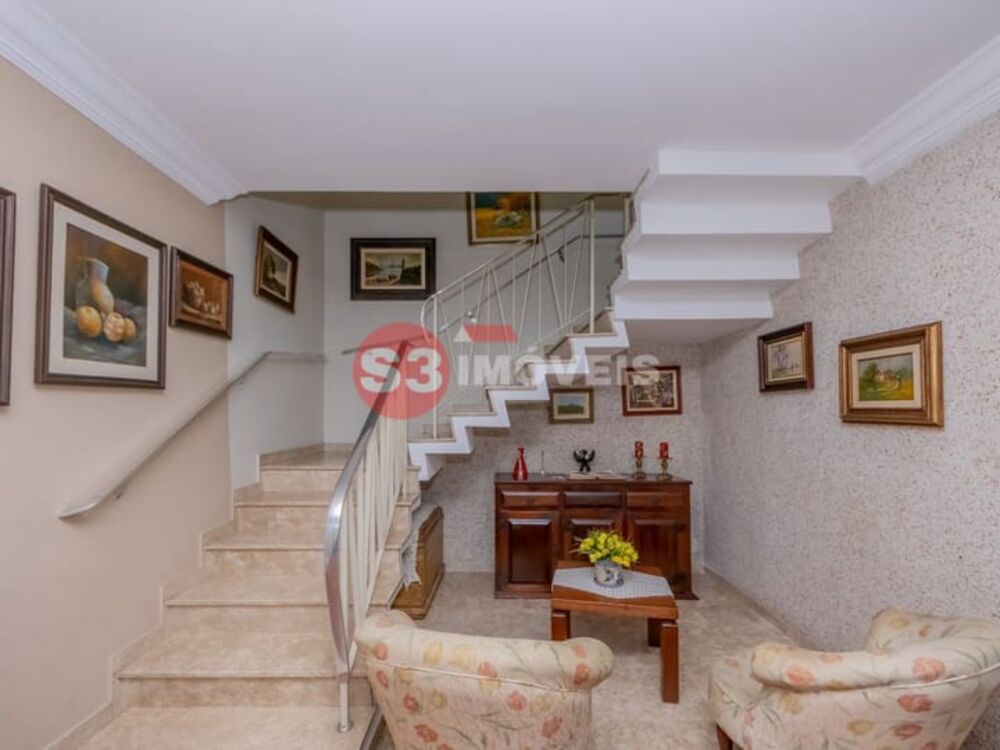 Casa, 4 quartos, 237 m² - Foto 1