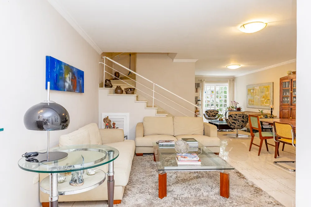 Casa, 4 quartos, 260 m² - Foto 1