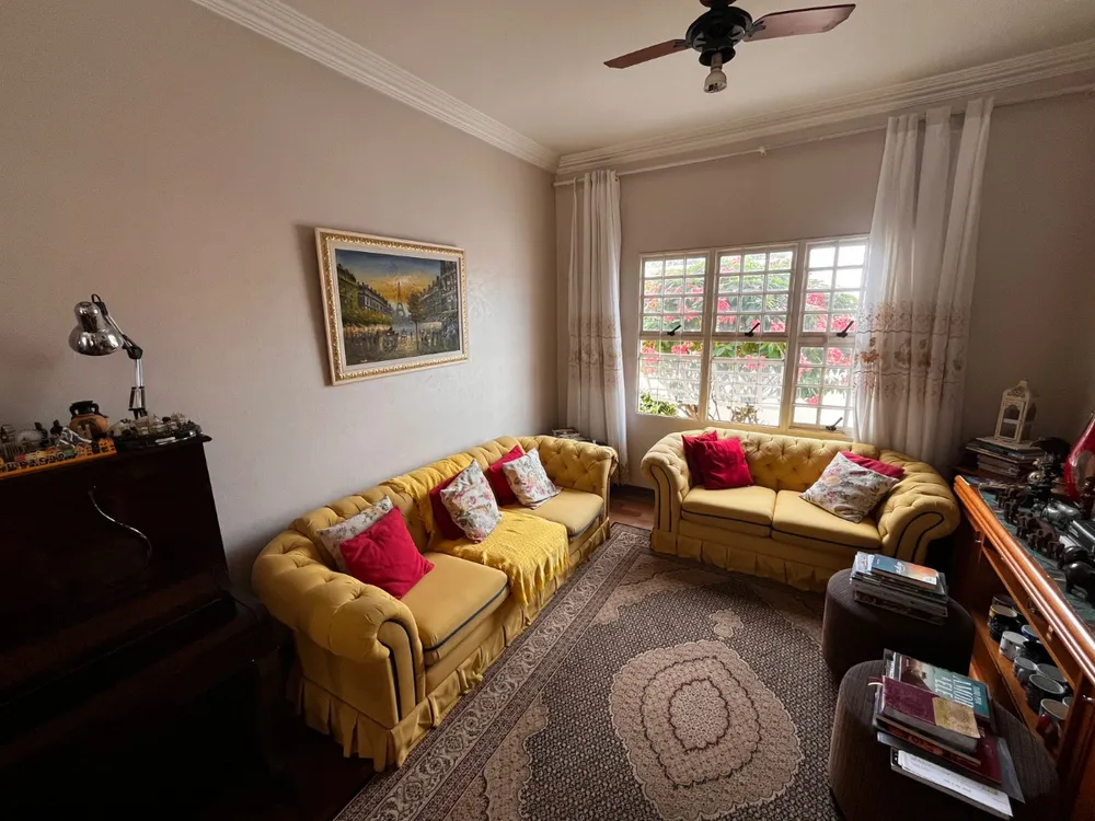 Casa, 5 quartos, 272 m² - Foto 1