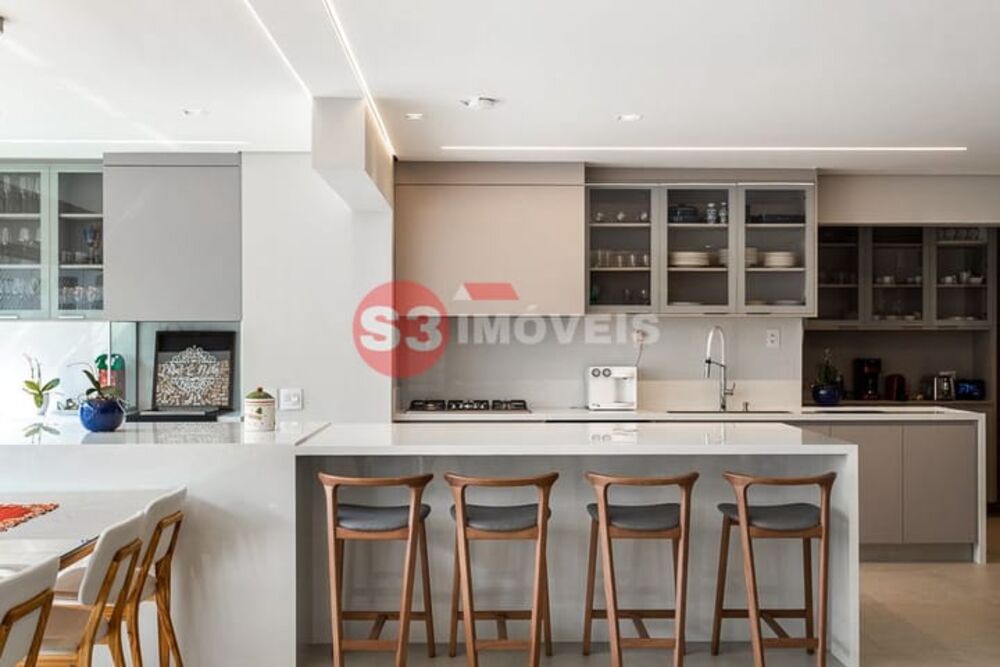 Apartamento à venda com 4 quartos, 158m² - Foto 2