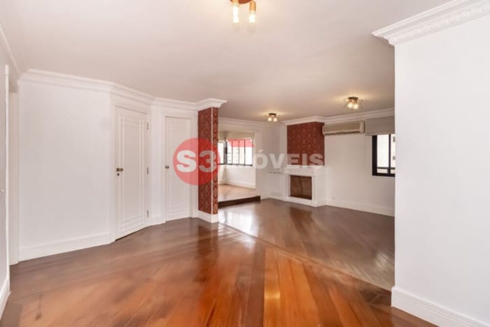 Apartamento à venda com 3 quartos, 157m² - Foto 2