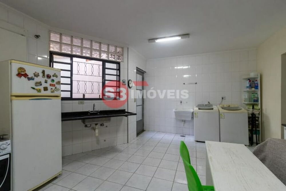 Casa à venda com 3 quartos, 184m² - Foto 14