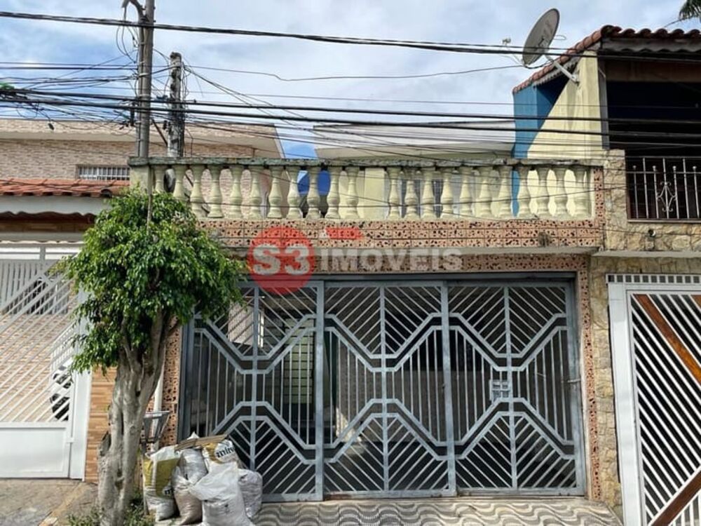 Casa, 3 quartos, 215 m² - Foto 1