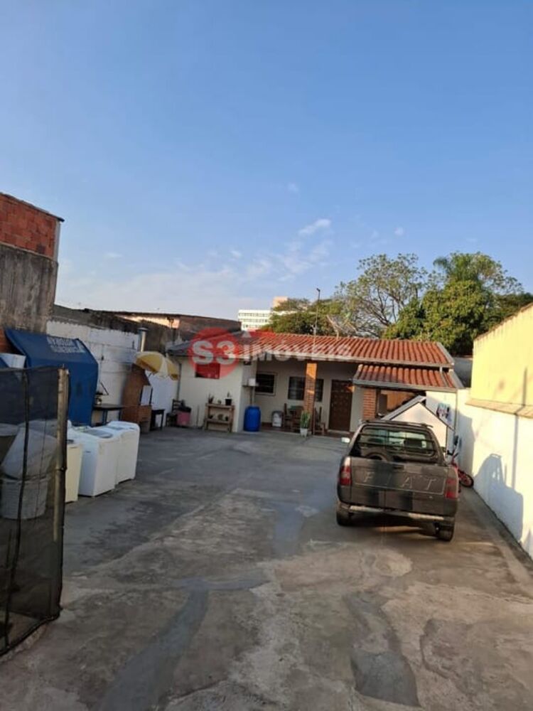 Casa à venda com 1 quarto, 70m² - Foto 3